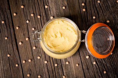 Doğal DIY homemade sağlıklı humus