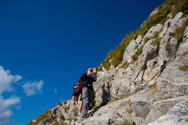 Giewont Yürüyüş Yapan Kıdemli Bir Adam Tatry Dağlarında Güzel Bir — Stok fotoğraf