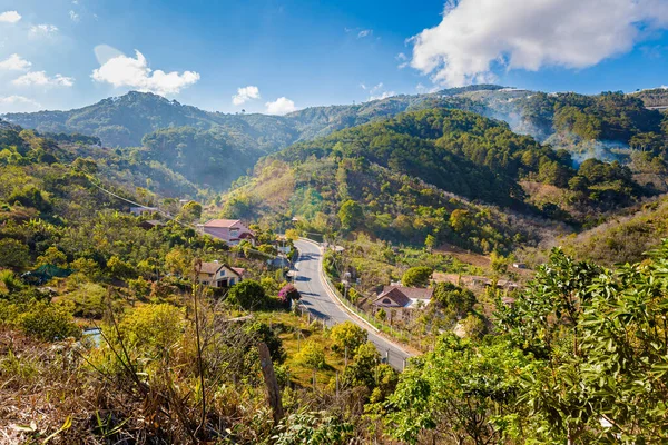 在越南卡姆朗到达拉特的摩托车旅行中 美丽的山景尽收眼底 Khanh Hoa Ninh Thuan和Lam Dong省 — 图库照片