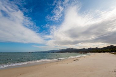 Cam Ranh, Vietnam 'daki Cam Kucak filminin güzel bir fotoğrafı. Khanh Hoa Bölgesi, Cam Ranh Körfezi