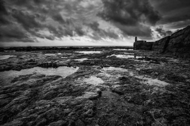 Hoa Ly 'daki Cua Tung plajı, Vinh Linh bölgesi, Quang Tri vilayeti Vietnam. Siyah beyaz fotoğraf