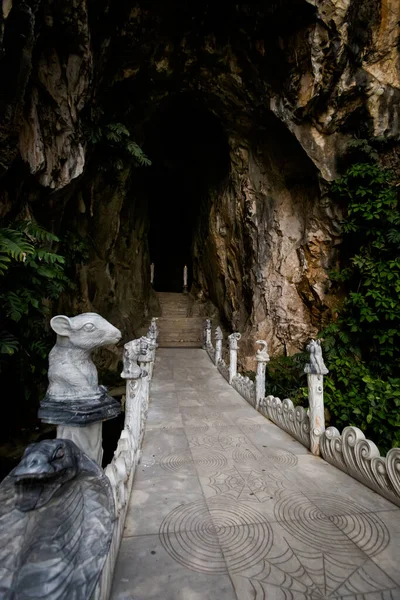 Bela Caverna Phu Sagrada Montanhas Mármore Danang Vietnã Visão Budista — Fotografia de Stock