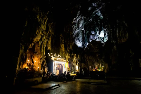 大理石の山で美しい神聖な水の山 ダナン ベトナム — ストック写真