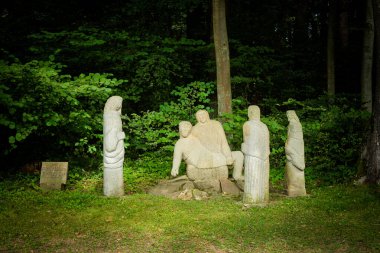 Sanok Polonya - 28.08.2020 - Sanok 'taki Tahta Mimarlık Müzesi' nin Ahşap Evleri.