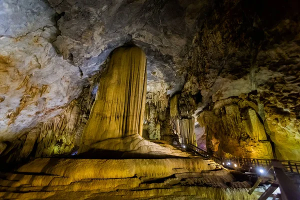 Krásná Jeskyně Paradise Blízkosti Turistického Phong Nha Vietnamu Fotografie Podzemní — Stock fotografie