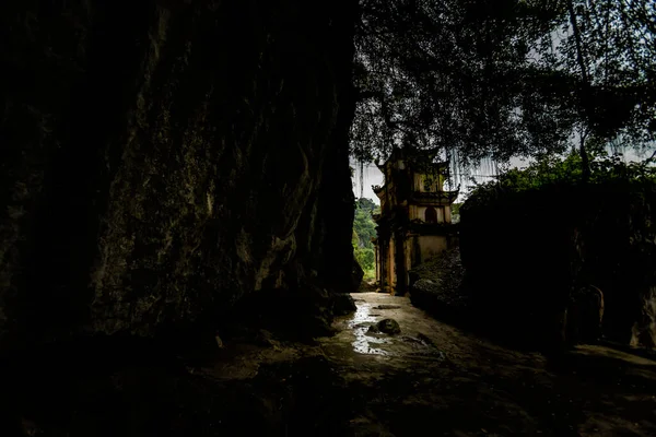 Gyönyörű Buddhista Templom Bich Dong Pagoda Tam Coc Ninh Binh — Stock Fotó