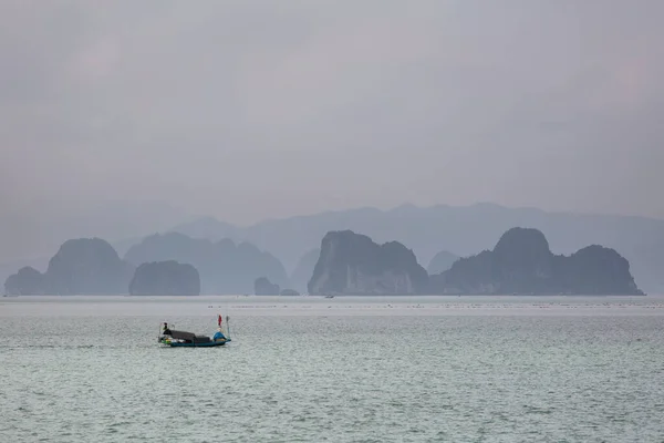 Beautiful Landscape Bai Long Bay Taken Cruise Quan Lan Island — Stock Photo, Image