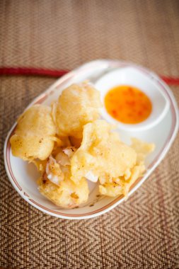 Kamboçyalı hırpalanmış karides