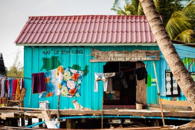Koh Rong tropikal Tersanesi