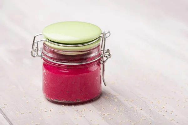 Hummus rosado casero natural diy — Foto de Stock