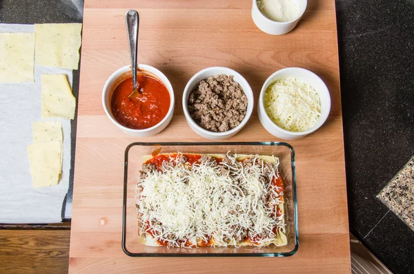 Přísady pro výrobu lasagne — Stock fotografie