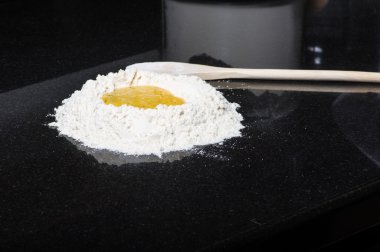 Makarna oluşturulmaktadır un