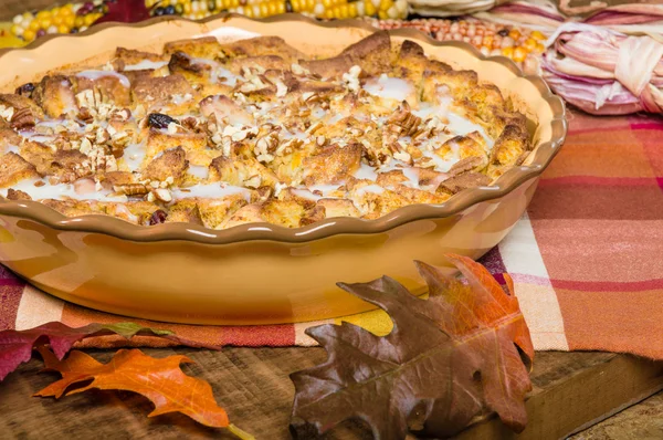 レーズン パン プリン デザートの秋の装飾 — ストック写真