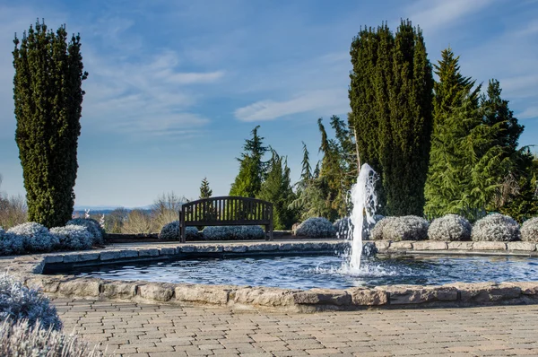 Water fountain feature in a garden — Stock Photo, Image