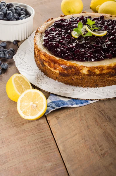 Bolo de queijo de limão de mirtilo assado — Fotografia de Stock