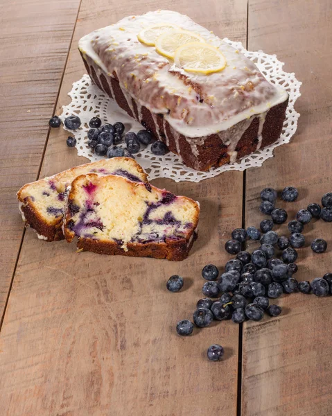 Blåbär kaffe kaka limpa med blåbär — Stockfoto