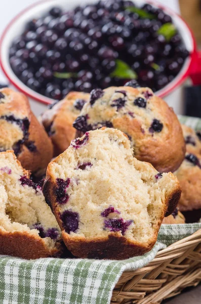 Split fresh huckleberry muffin — Stock Photo, Image
