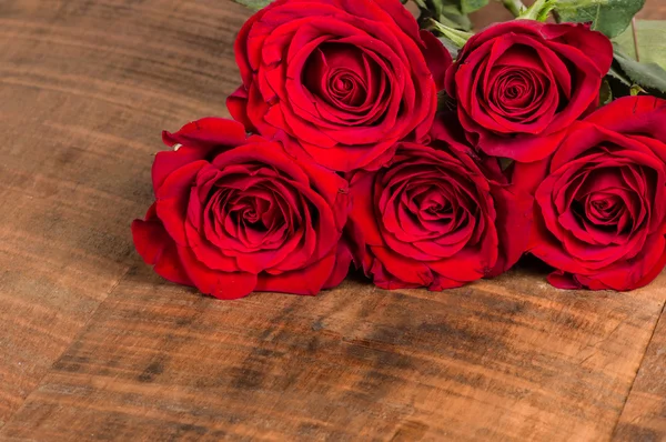 Group of roses in corner with space — Stock Photo, Image