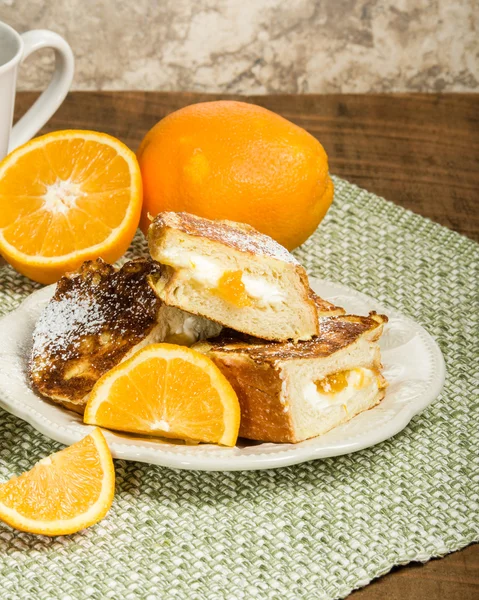 Orangenmarmelade gefüllter Toast — Stockfoto