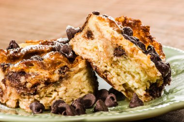Çikolatalı ekmek puding tatlısı