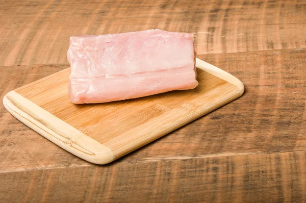 Rå tonfiskbiff beredd att laga — Stockfoto