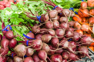 Kırmızı pancar markette görüntülenen