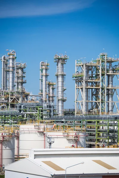 Petroleum refinery växt — Stockfoto
