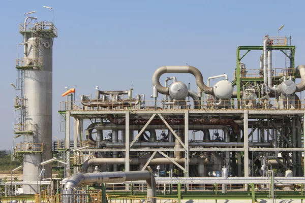 Refinery plant with sunny day — Stock Photo, Image