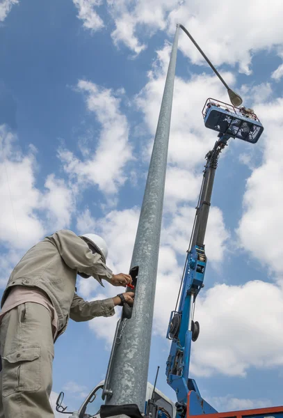 Repair street lighting — Stock Photo, Image