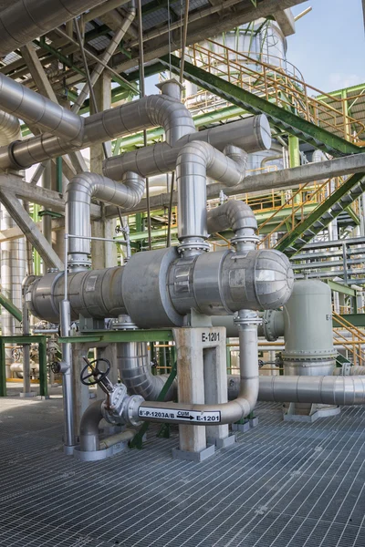 Pipeline in refining factory — Stock Photo, Image