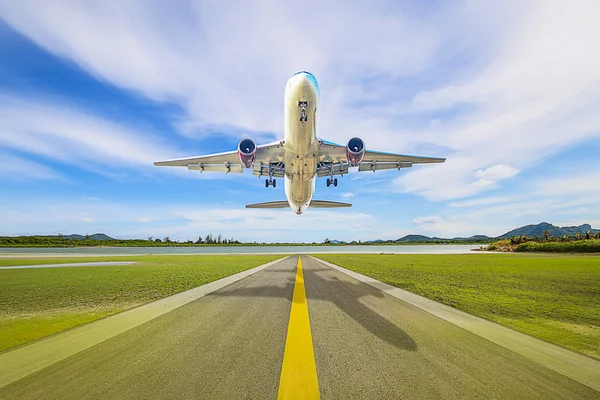 Landing of Plane — Φωτογραφία Αρχείου