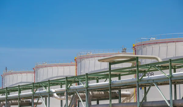 Tank container in industrial plant — Stockfoto