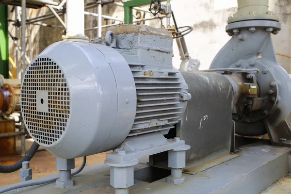 Motore a induzione con pompe centrifughe — Foto Stock