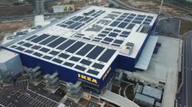IKEA alışveriş merkezinde hava görüntüsü yok.
