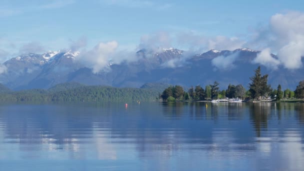 ニュージーランドの南島テ アナウにミラー湖 — ストック動画