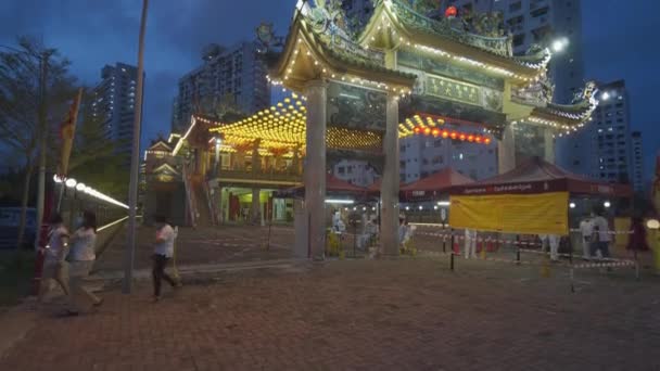 Tilt shot of chinese temple light up at 9 emperor temple — Stock Video