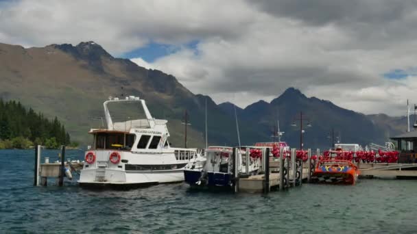 Luanda Experience - Queenstown Party Boat. — Stockvideo