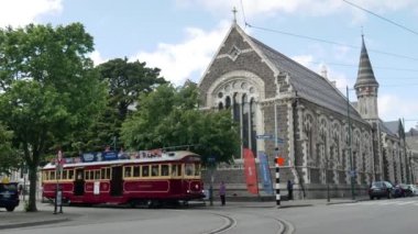 244 tramvay şehir turu Sanat Merkezi 'ne ulaştı..