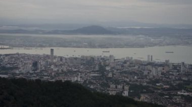 Timelapse Georgetown şehri Penang Hill, Malezya.