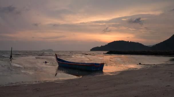 Timelapse Sunset Permatang Damar Laut Fisherman Village — Stock Video