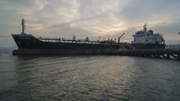 Butterworth Penang Malaysia Juni 2018 Timelapse Sunset Vessel Ocean Eagle — Stockvideo