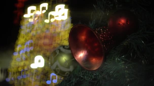 Foco Seletivo Bola Natal Com Música Arte Bokeh Fundo — Vídeo de Stock