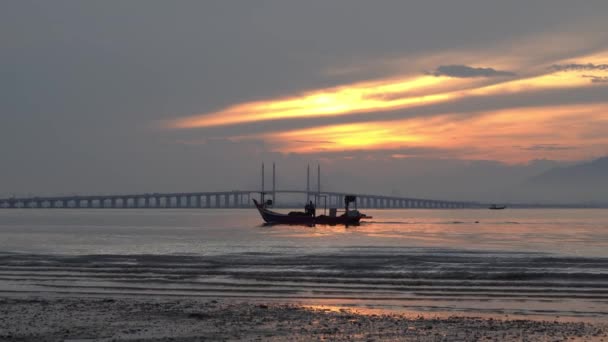 Busy fisherman work at sea in early morning view from sea coastal. — Stock Video