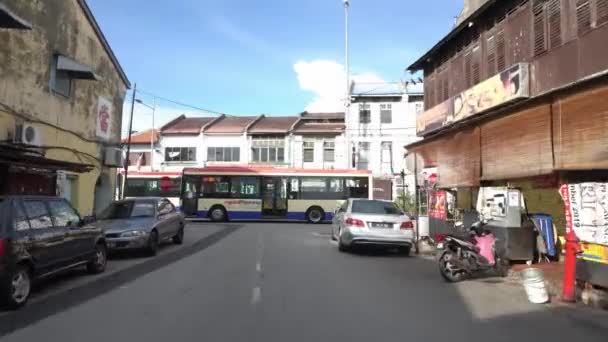 Transport public Rapid Penang se déplacer à Lebuh Chulia. — Video