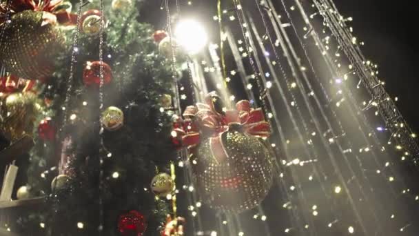Involucro Palla Natale Con Fiocco Nastro Regalo — Video Stock