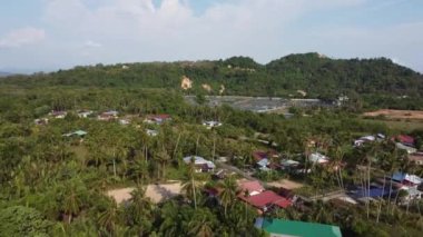 Malezya kırsalında kamp kurmuşlar.