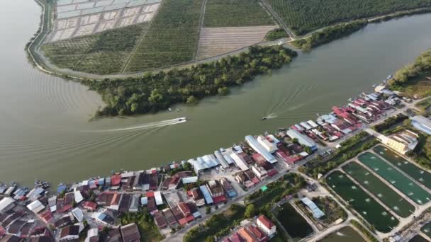 Vissersboot Gaan Terug Dorp Sungai Udang Penang — Stockvideo