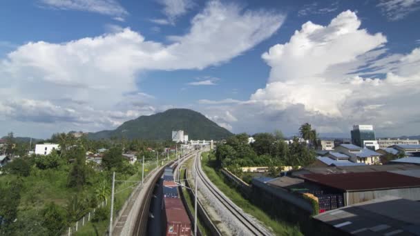 Ferrovia nella luce del giorno. — Video Stock