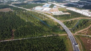 Bandar Cassia 'da hava manzaralı otoyol.