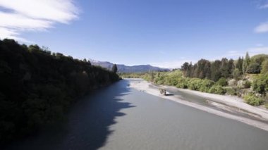Shotover Nehri, Yeni Zelanda 'da güzel bir gün.